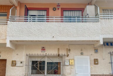 PLANTA BAJA SIN COCINA NI BAÑO