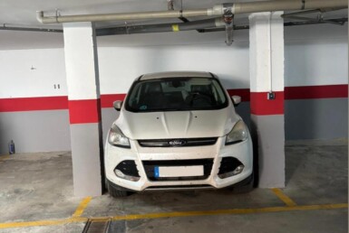 Venta plaza de garaje, centro Los Alcázares.