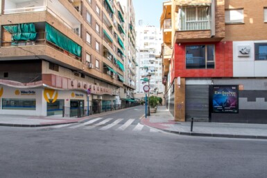 Plaza de Garaje en el Paseo Rosales
