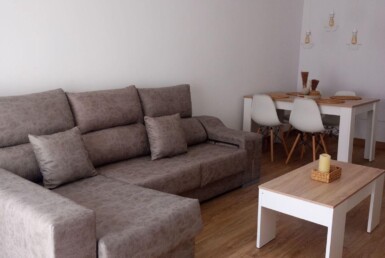 ¡OPORTUNIDAD EN PLANTA BAJA! Con patio y plaza de garaje incluida