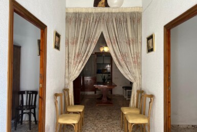 Encantadora Casa en Abanilla: Tu Hogar Soñado Espera por Ti