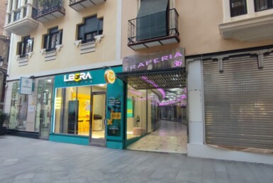 Local en boulevard Trapería 36, para su negocio.