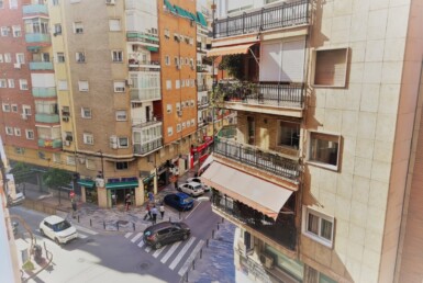 Oportunidad piso para reformar en pleno centro de Murcia
