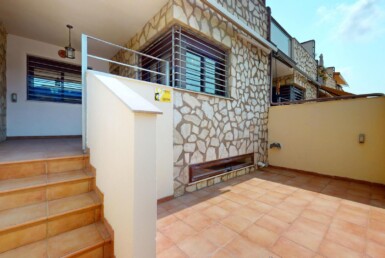 Amplia vivienda en zona residencial de San Javier, junto a Molino Plaza