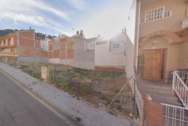 Parcela urbana en Montegrande urbanización.