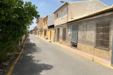 Vivienda para reformar con terreno en Mahoya a 3km de Abanilla