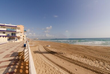 ¡ Para enamorados del Mar Mediterráneo ! Las Sirenas, La Manga KM 1,5. Para disfrutarlo YA !